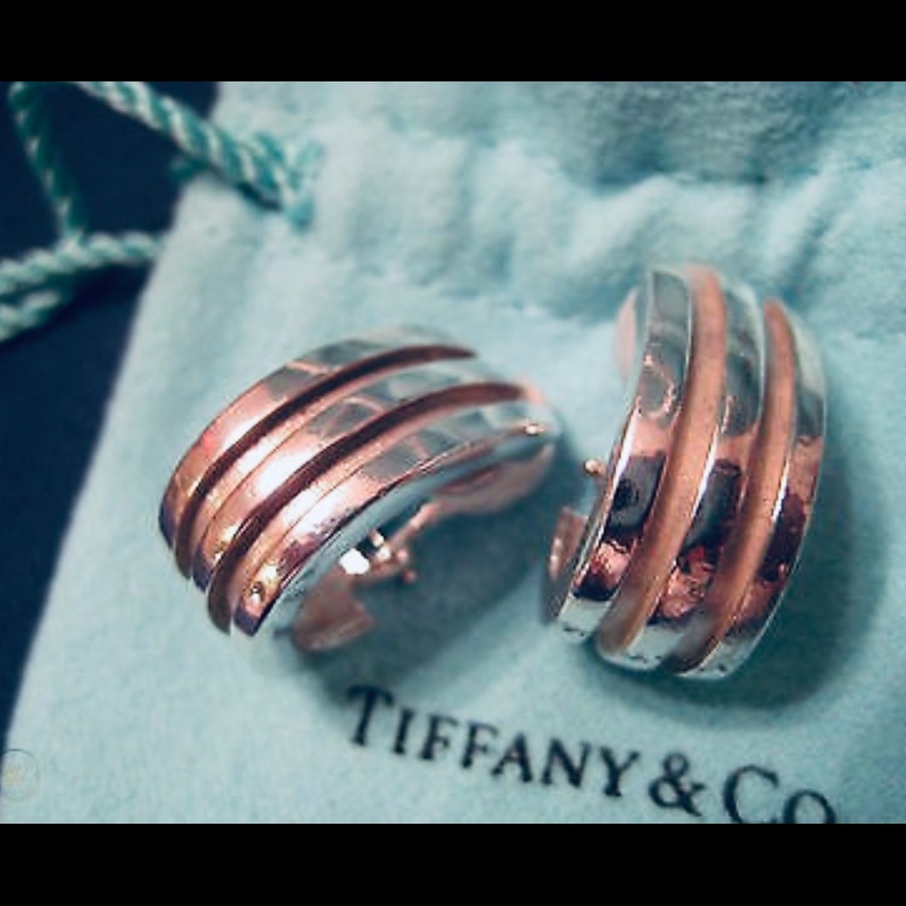 TIFFANY & CO VINTAGE ATLAS GROOVE CLIP ON EARRINGS